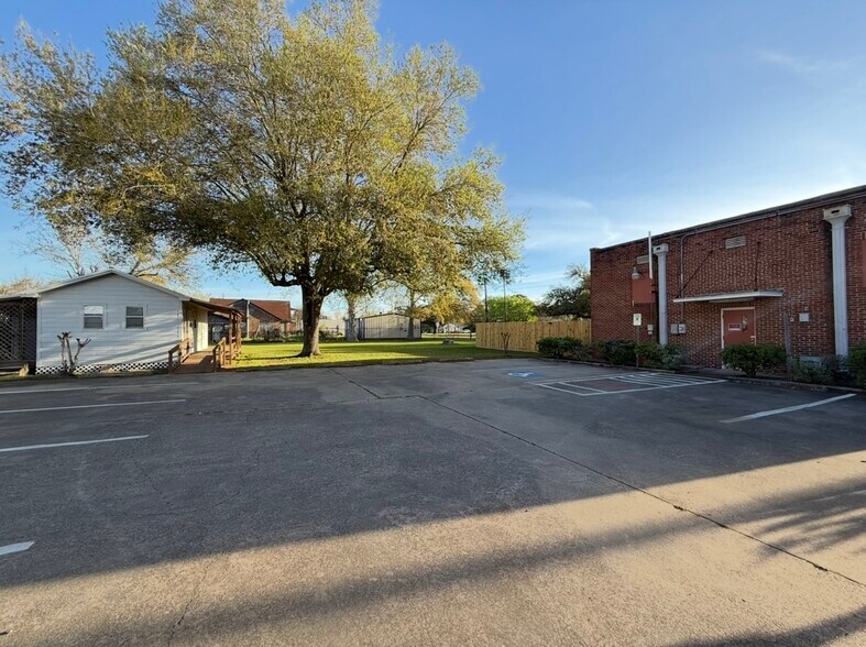 More Photos Of 4390 Highland Ave, Beaumont Medical For Lease