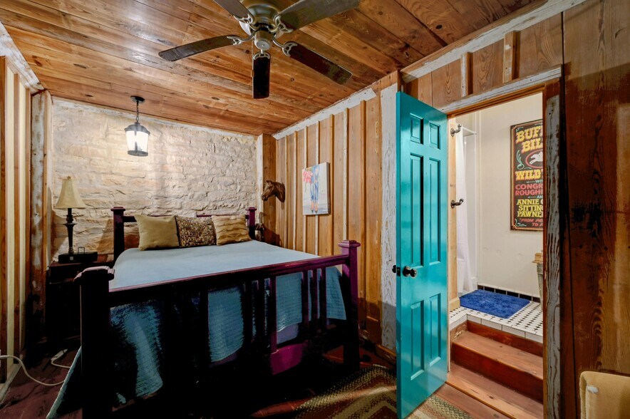More Photos Of 23351 Ranch to Market 150 rd, Driftwood Specialty For Sale