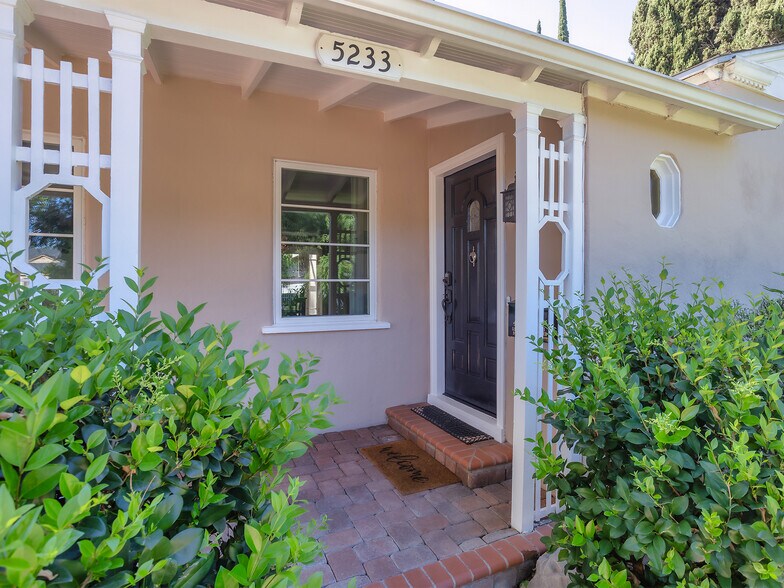 More Photos Of 5233 Lemp Ave, North Hollywood Multifamily For Sale