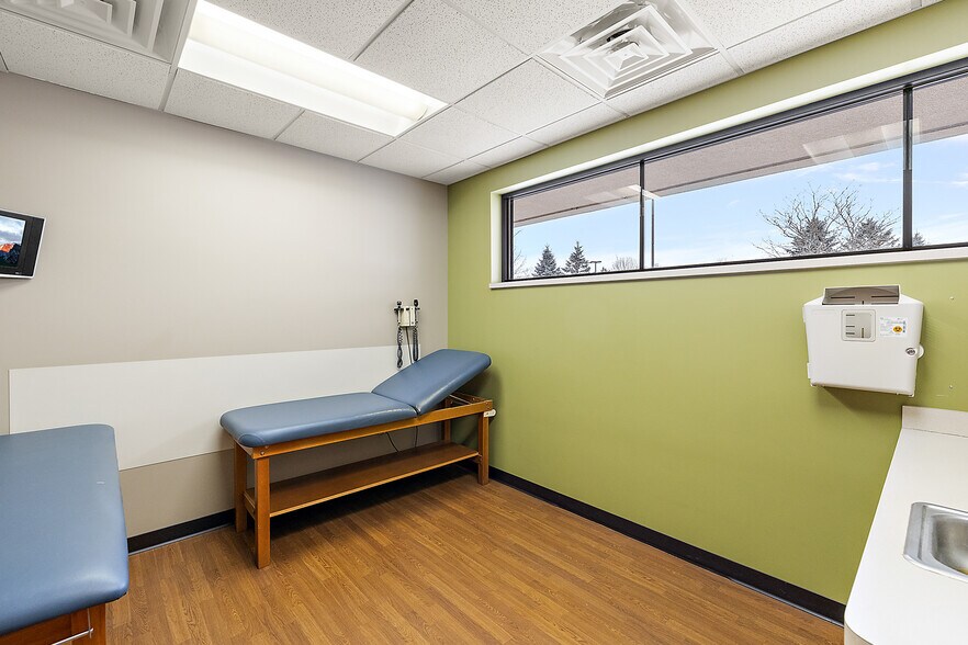 More Photos Of 1794 N Lapeer Rd, Lapeer Medical For Sale