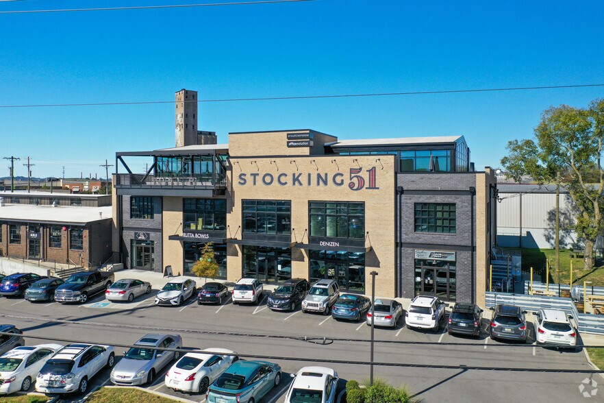 Primary Photo Of 5022-5026 Centennial Blvd, Nashville Unknown For Lease