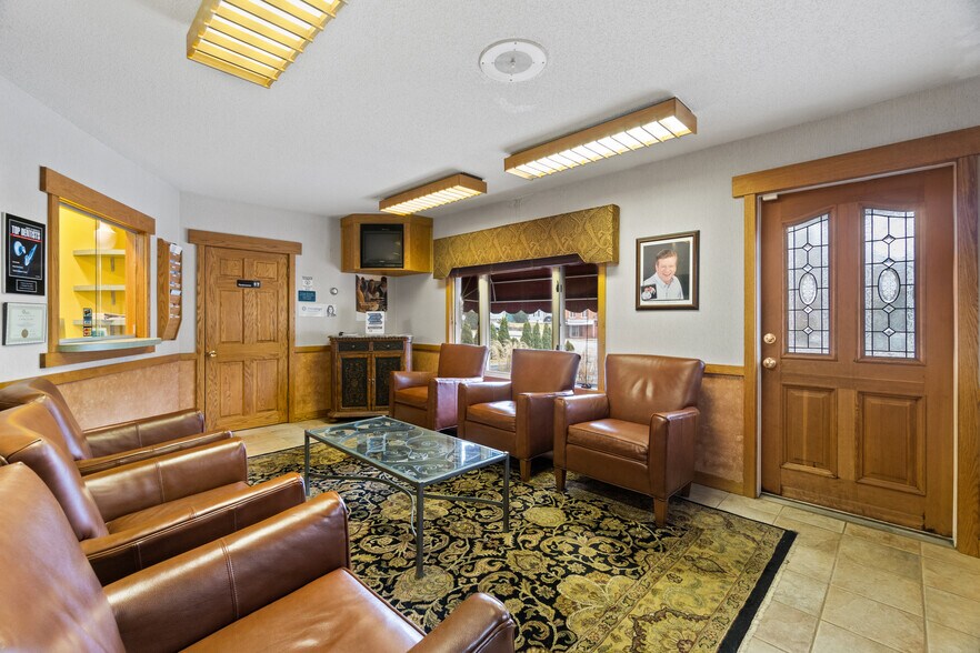 More Photos Of 197 Norwich New London Tpke, Uncasville Medical For Sale