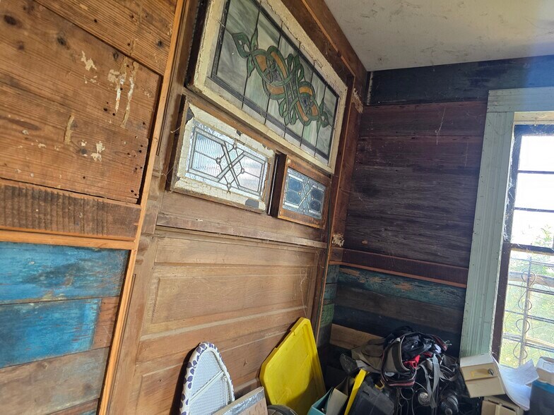 More Photos Of 111 Salvage Way, Luling Office For Sale