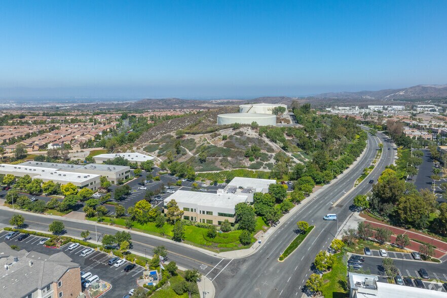 More Photos Of 1 Orchard Rd, Lake Forest Office For Lease