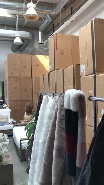 More Photos Of 151-153 W Rosecrans Ave, Gardena Warehouse For Lease