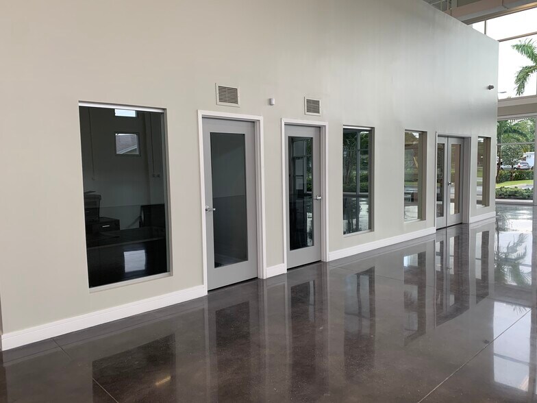 More Photos Of 1107 Wallace Dr, Delray Beach Showroom For Sale