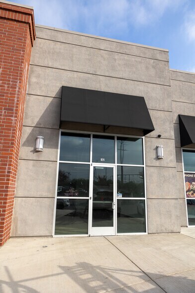 More Photos Of 390 Bicentennial Cir, Sacramento Freestanding For Lease