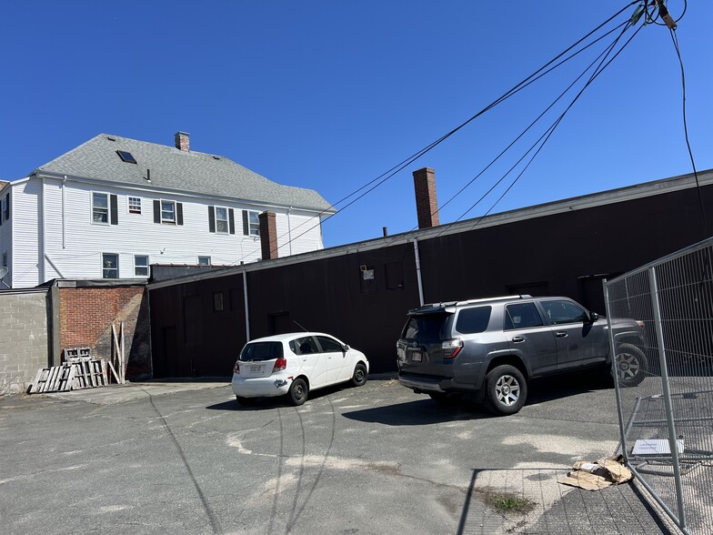 More Photos Of 1509-1519 Acushnet ave, New Bedford General Retail For Sale