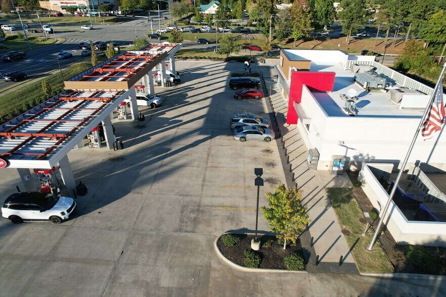 More Photos Of 15617 Chenal Pky, Little Rock Convenience Store For Sale