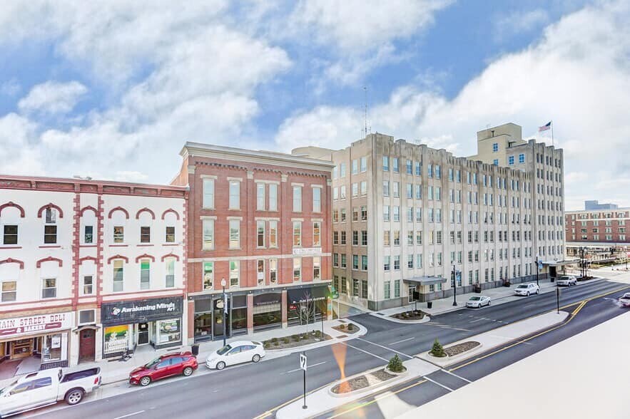 More Photos Of 521 S Main St, Findlay Storefront Retail Office For Lease