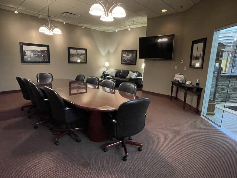 More Photos Of 835 Sharon Dr, Westlake Office For Sale