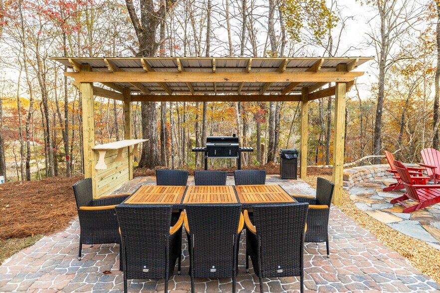More Photos Of 60 Spradley Rd, Eclectic Specialty For Sale