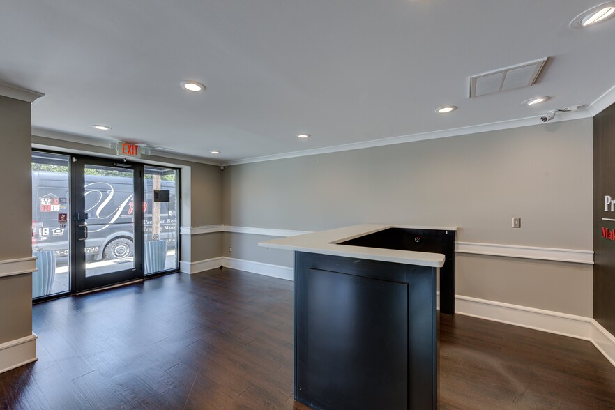 More Photos Of 1608 Taylor St, Columbia Freestanding For Lease