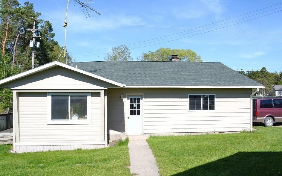 More Photos Of 8036 N Clare Ave, Harrison Convenience Store For Sale