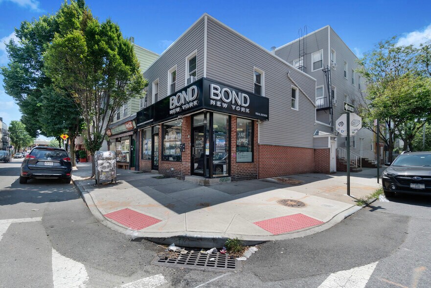 More Photos Of 713 Lorimer St, Brooklyn Storefront Retail Residential For Lease