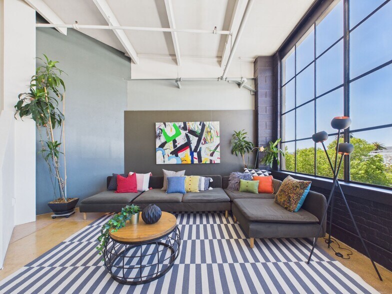 More Photos Of 4053 Harlan St, Emeryville Apartments For Sale