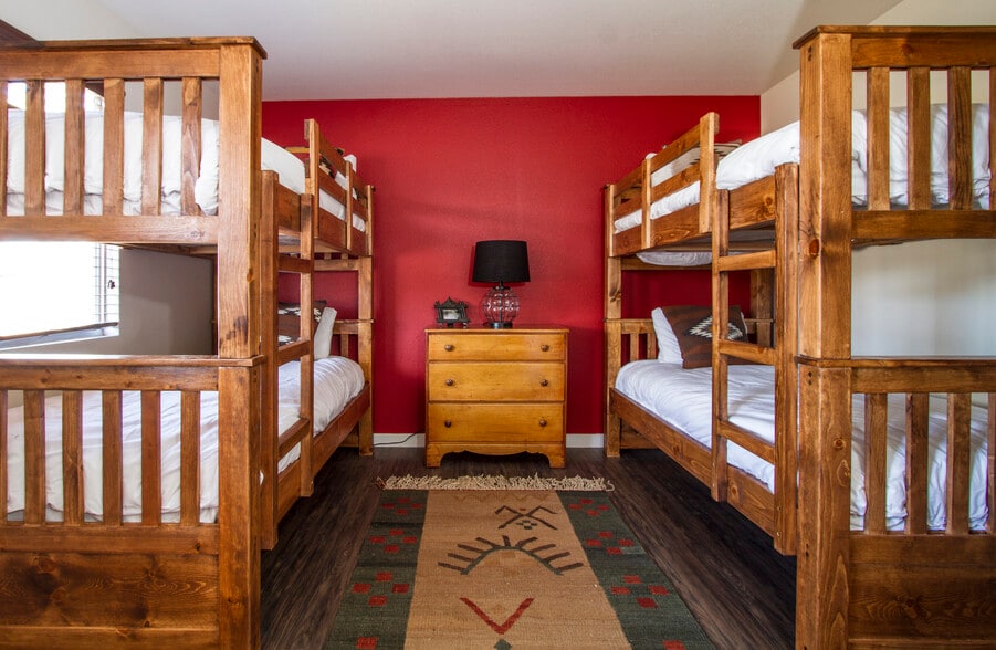 More Photos Of 214 Lagunita Ln, Big Bear Lake Hotel For Sale