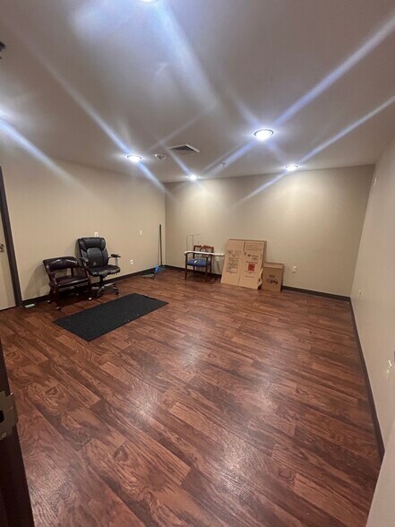 More Photos Of 12205 County Line Rd, Madison Medical For Lease