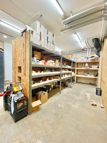 More Photos Of 8329 Delaware Ave, Upper Darby Service For Sale