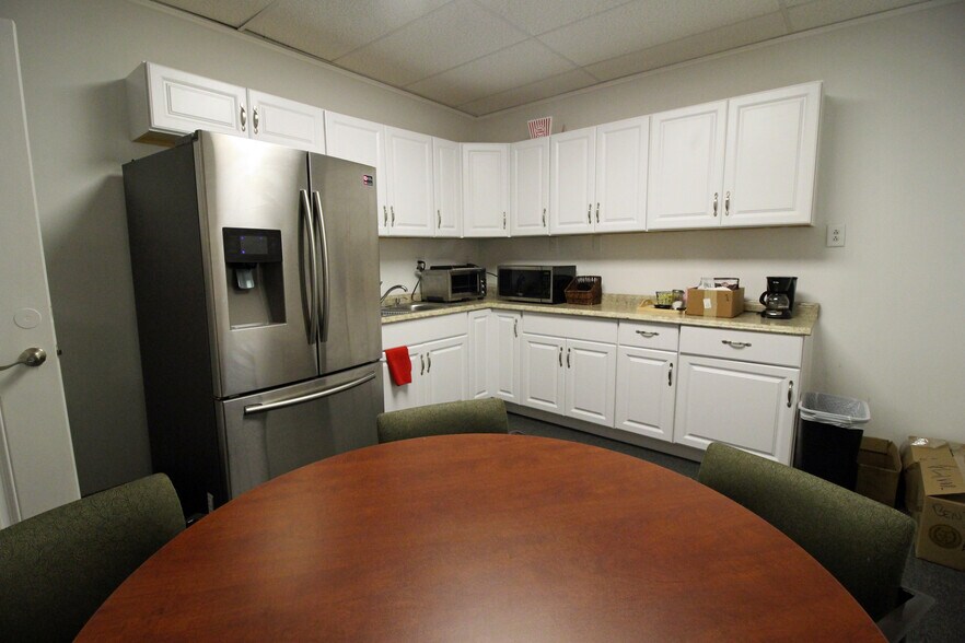 More Photos Of 80-82 Northboro Rd E, Marlborough Office For Sale