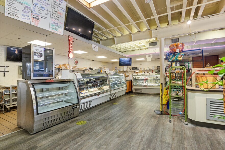 More Photos Of 7909 High School Rd, Elkins Park Restaurant For Lease