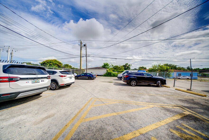 More Photos Of 6471 SW 8th St, West Miami General Retail For Sale