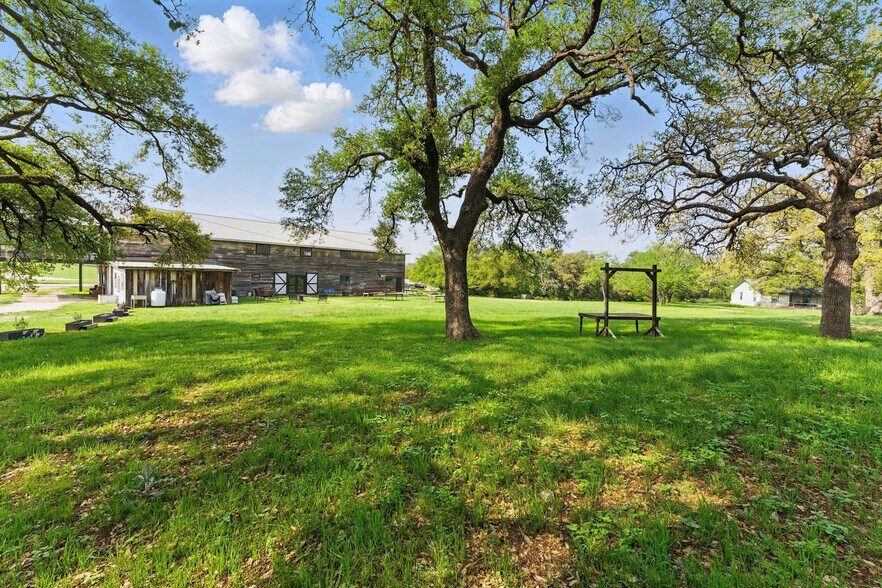 More Photos Of 7250 Fm 306, New Braunfels Freestanding For Sale