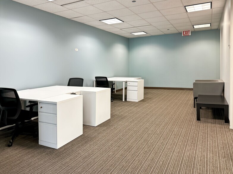 More Photos Of 200 S Wacker Dr, Chicago Office For Lease