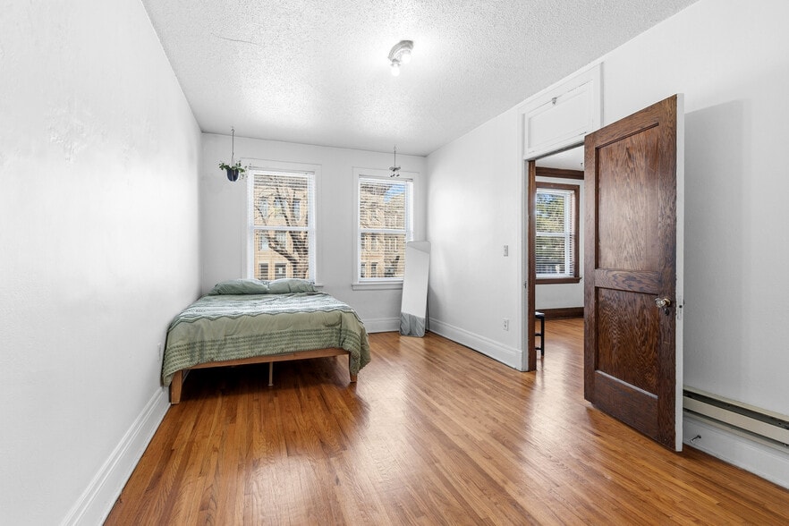 More Photos Of 664 Grand Ave, Saint Paul Storefront Retail Residential For Sale