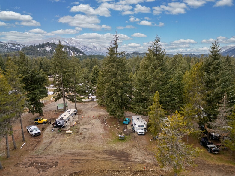 More Photos Of 180 Silver Ridge Ranch Rd, Easton Trailer Camper Park For Sale