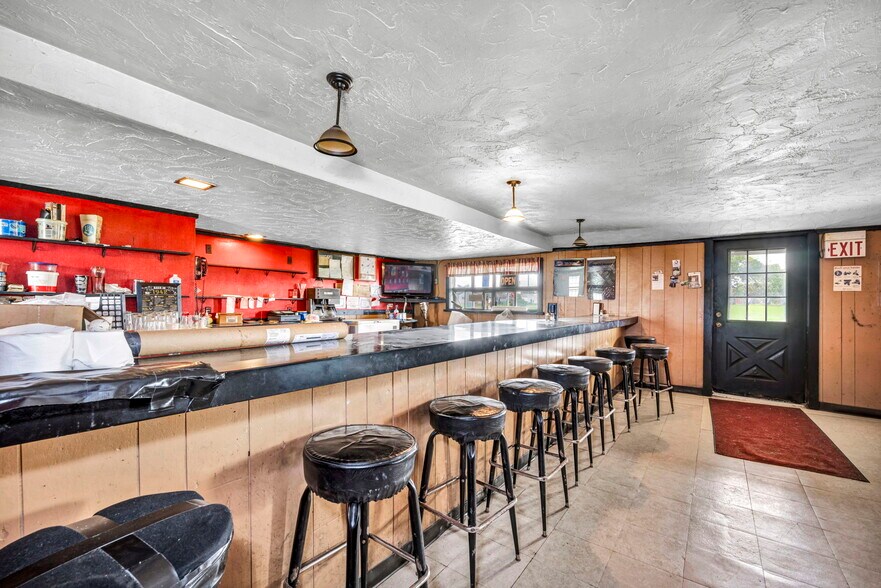 More Photos Of 40980 Butternut Park Ct, Elyria Specialty For Sale