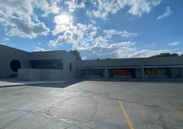 More Photos Of 6201-6240 Raytown Tfwy, Raytown Unknown For Lease