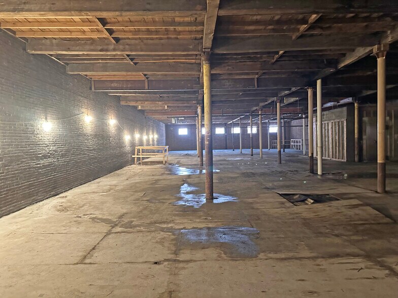 More Photos Of 165 Main St, Waterville General Retail For Sale