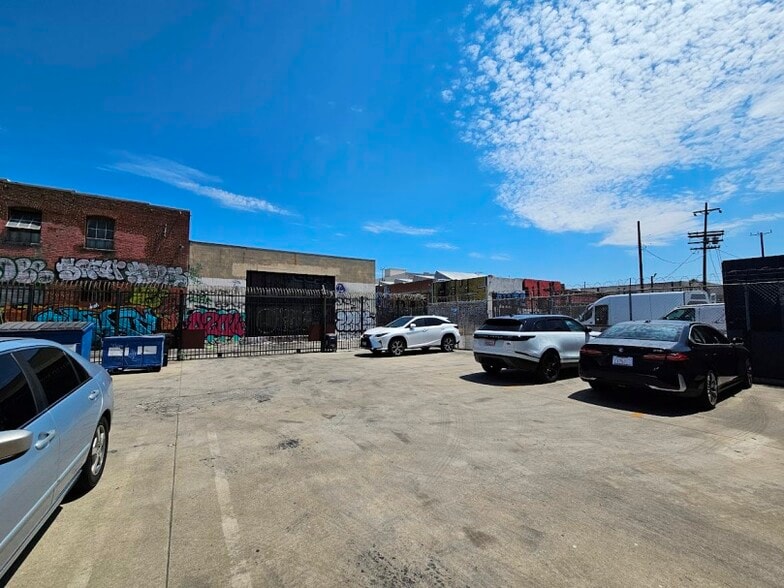More Photos Of 767 E 14th Pl, Los Angeles Warehouse For Sale