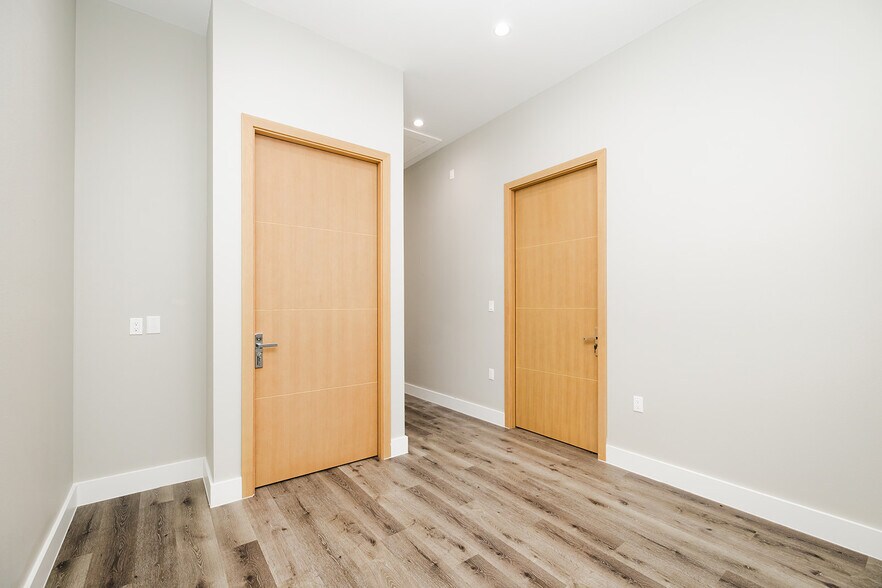 More Photos Of 8525 N Sam Houston Pkwy E, Humble Office Residential For Sale