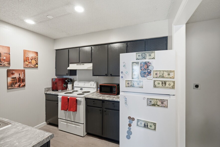 More Photos Of 433 Bradley Rd, Warren Apartments For Sale
