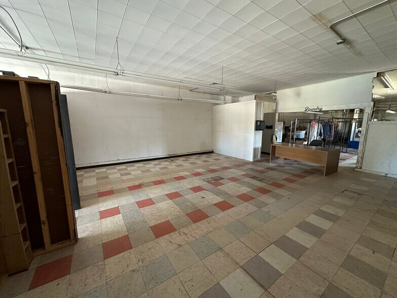 More Photos Of 190 S Commerce St, Frankston Restaurant For Sale
