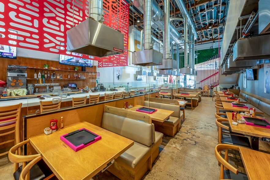 More Photos Of 3020 University Ave, San Diego Restaurant For Lease