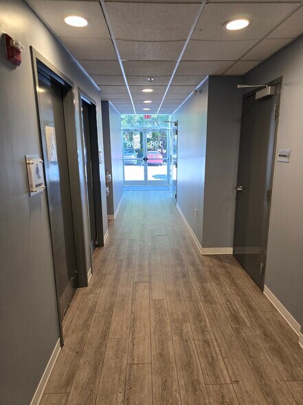 More Photos Of 598 Nancy St, Marietta Medical For Lease