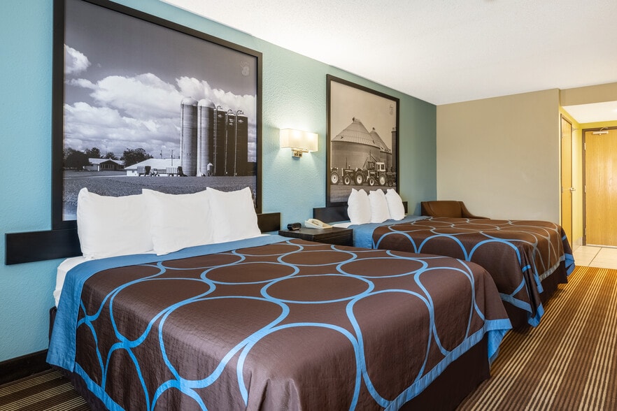 More Photos Of 50663 Oak Grove Rd, Osseo Hotel For Sale