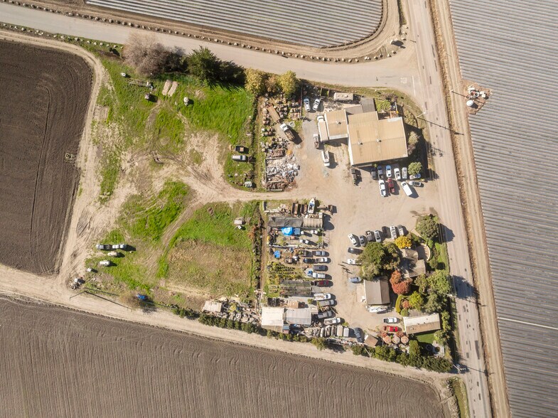 More Photos Of 1931 Beach Rd, Watsonville Industrial For Sale