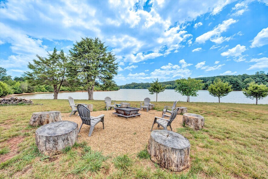 More Photos Of 750 Penn Hall Rd, Union Hall Specialty For Sale