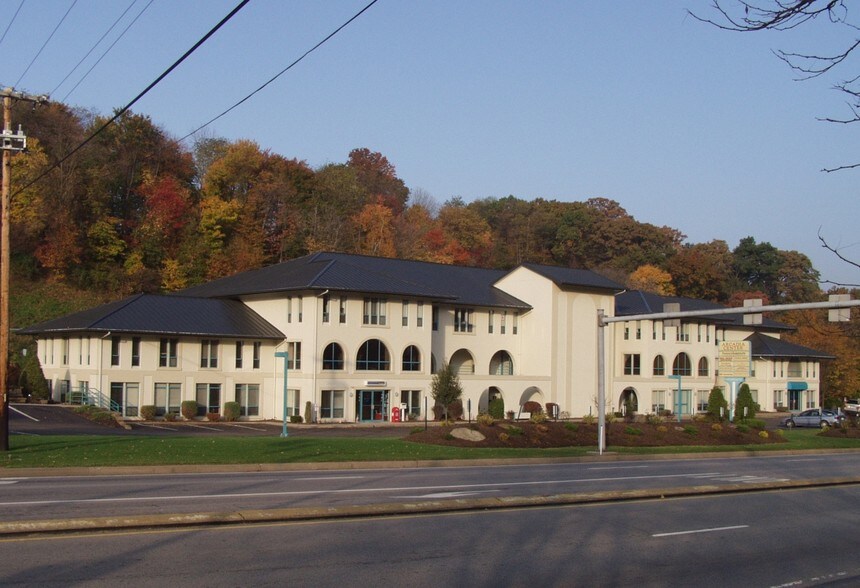 More Photos Of 9401 McKnight Rd, Pittsburgh Office For Lease