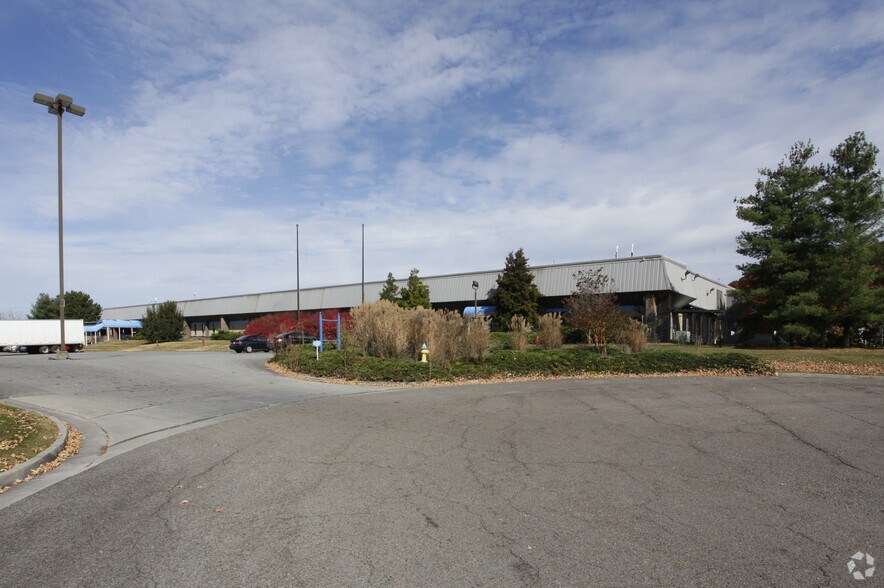 More Photos Of 280 Thomas Rd, Bristol Manufacturing For Sale