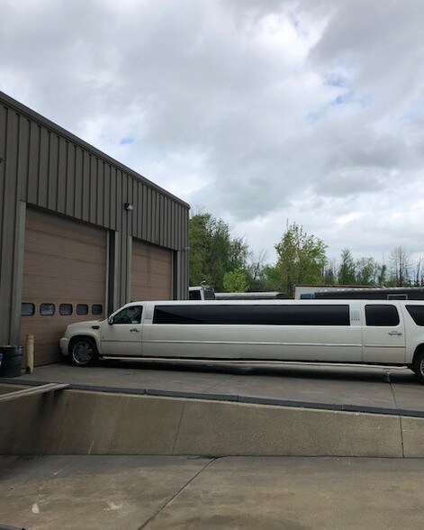 More Photos Of 887 W Liberty St, Medina Manufacturing For Sale