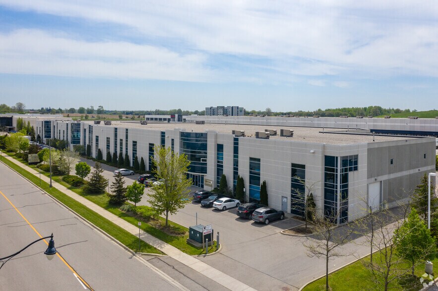 More Photos Of 159 Don Hillock Dr, Aurora Warehouse For Lease