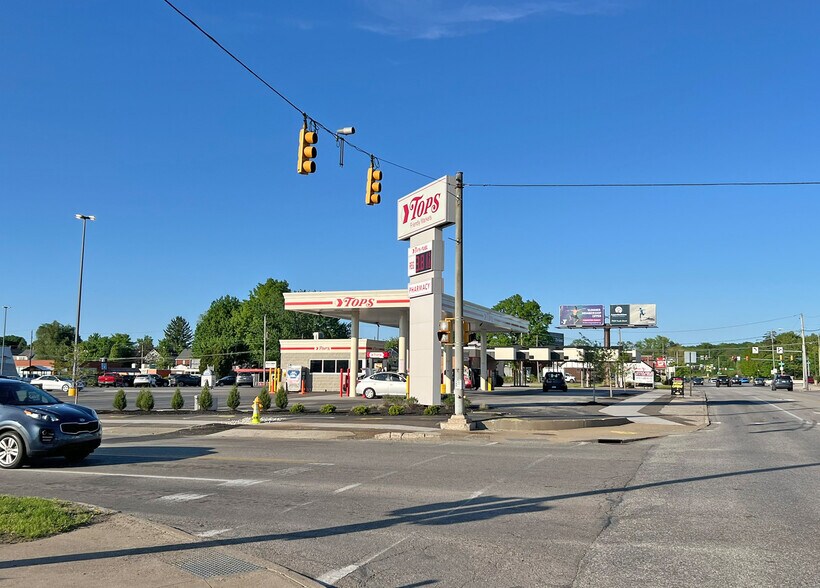 More Photos Of 702 W 38th St, Erie Land For Lease