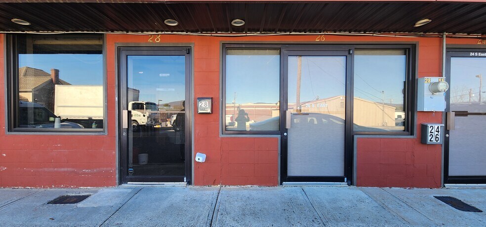 More Photos Of 24-28 S East St, Jasper Storefront Retail Residential For Lease