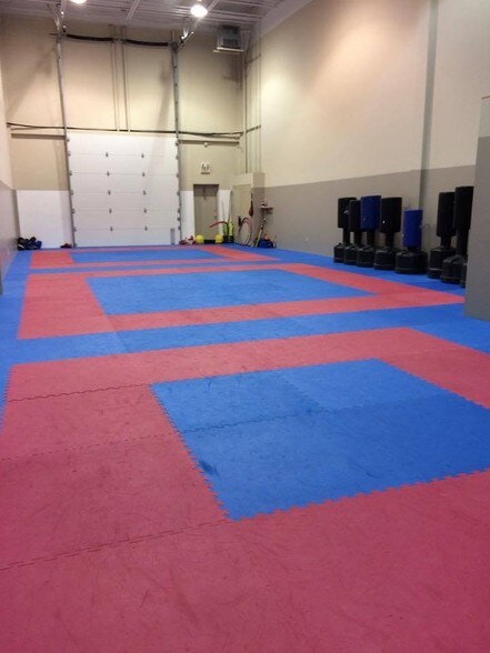 More Photos Of 570 Bryne Dr, Barrie Light Distribution For Lease