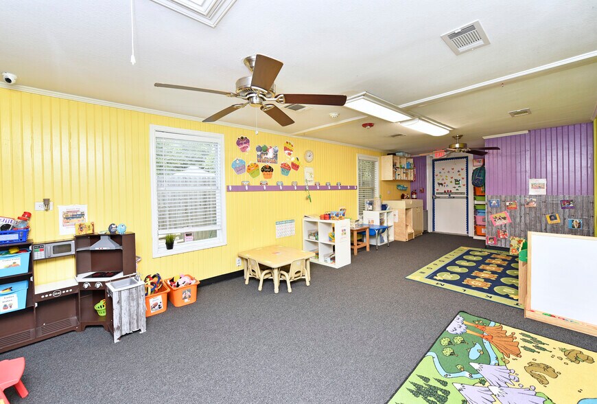 More Photos Of 1220 Mulcahy St, Rosenberg Religious Facility For Sale